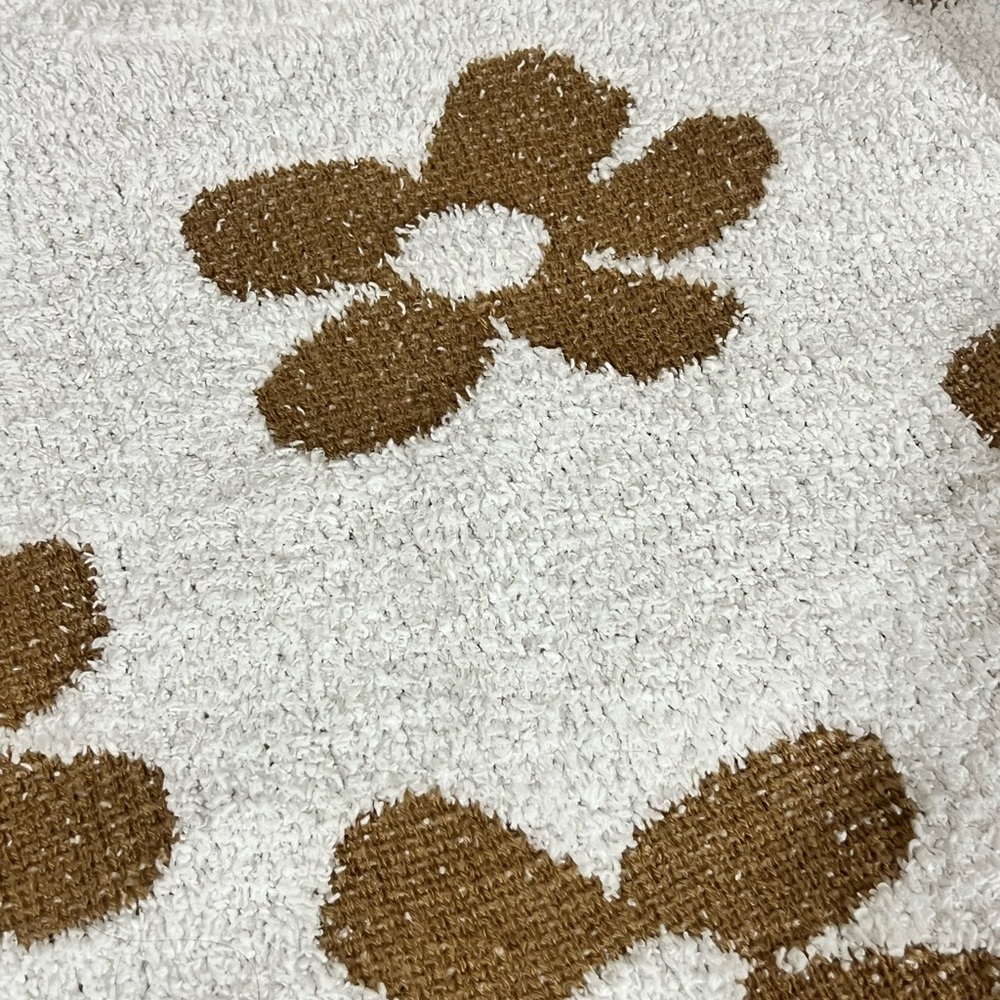 π€ Cozy Floral Knit Sweater π€ Net. 153 in Ivory with mocha brown flowers size S. - Picture 4 of 7